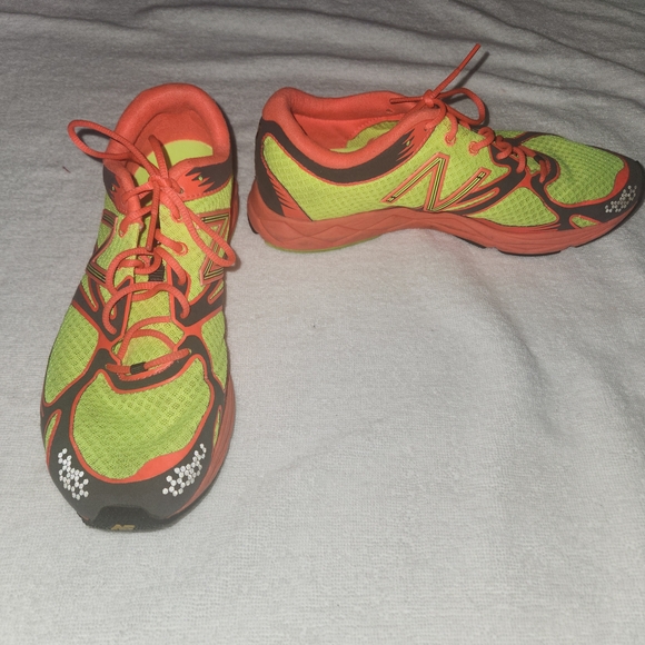 New Balance 1400 Women's Running Shoes Size 8.5 - Picture 3 of 6